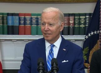 Biden firma orden ejecutiva para proteger acceso al aborto Biden