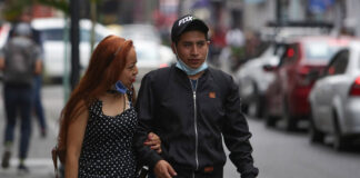 Disminuyen contagios de COVID-19 en Puebla El secretario de Salud informó que los casos activos de COVID-19 en Puebla , entre hospitalizados y ambulatorios, son 128.