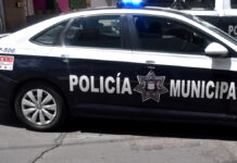 Hombre muere de un paro cardiaco mientras conducía automóvil Como el hombre no murió por un hecho violento, las autoridades ministeriales le condonarán la necropsia.