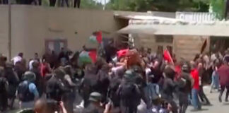 Policía de Israel irrumpe en funeral de periodista palestina israel palestina