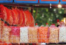 Inspectores SEGOM agreden a vendedor de chicharrines; ya los suspendieron Inspectores