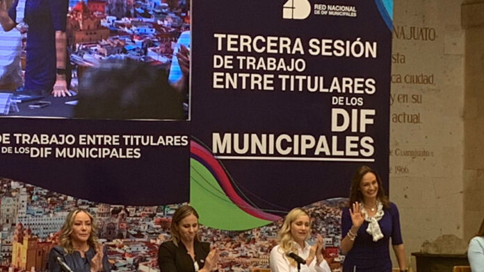 Liliana Liliana Ortiz agradeció al Gobierno del Estado y al Sistema Estatal DIF por el apoyo brindado al SMDIF Puebla.