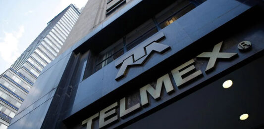 Telmex dijo que continuará realizando inversiones para seguir a la vanguardia tecnológica.