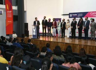 Lalo Rivera reconoce participación de la juventud en Debate Universitario
