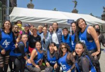 Puebla celebra a mamás y docentes en el Zócalo