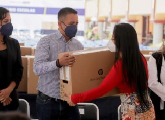 Entrega Mundo Tlatehui mobiliario y equipo de cómputo a 23 escuelas primarias