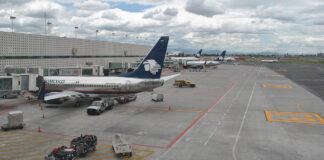 ¡Cero y van 2! Vuelo de Aeroméxico también aborta aterrizaje en AICM El vuelo 762 de Aeroméxico, proveniente de Bogotá, tuvo que abortar su aterrizaje en el Aeropuerto Internacional de Ciudad de México.