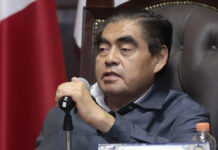 Alcaldes no deben ser rehenes y cumplir la ley, dice Barbosa