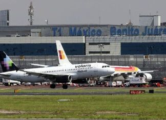 ¡Por poco! Aviones de Volaris casi chocan en el AICM El hecho ocurrió mientras uno de los aviones estaba en tierra y el otro en el aire.