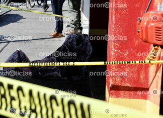 Muere indigente junto a puesto de periódicos en el Centro centro