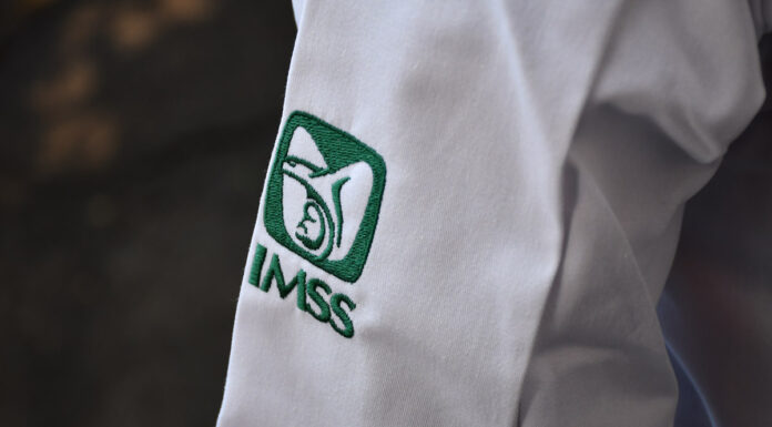 Plazas para médicos en Puebla cubrirán vacantes en IMSS, Issste e Insabi plazas