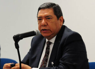 Destituyen a director de Seneam por incidente aéreo en AICM Para reemplazar al ex director Víctor Hernández en Seneam, se tiene una terna,. La decisión se dará a conocer mañana.