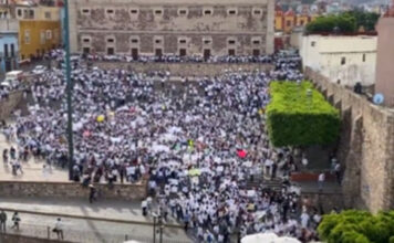 Estudiantes marchan por Ángel y Edith en Guanajuato Los estudiantes pidieron que nadie vuelva a sentir temor en las calles, sufra violencia o sea atacado por los responsables de protegerlos.