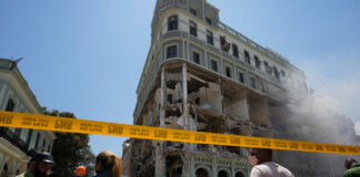 Sube a 30 cifra de muertos por explosión de hotel en La Habana El presidente de Cuba Miguel Díaz-Canel rechazó que la explosión en el hotel Saratoga la causara una bomba.