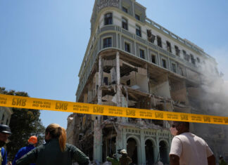 Sube a 30 cifra de muertos por explosión de hotel en La Habana El presidente de Cuba Miguel Díaz-Canel rechazó que la explosión en el hotel Saratoga la causara una bomba.