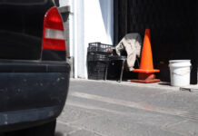 Franeleros no regresarán al Centro de Puebla, afirma alcalde Dijo que los franeleros pueden conseguir uno de los créditos anunciados por el ayuntamiento o capacitación laboral.