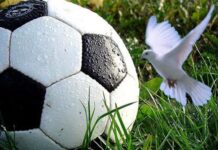 Ronaldinho y Papa Francisco presentan el Partido por la Paz