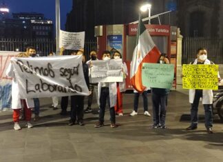 Médicos mexicanos piden a AMLO ser contratados