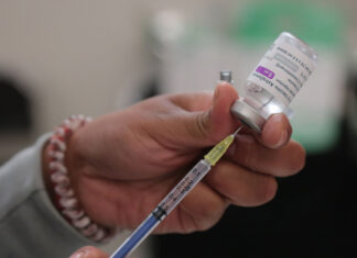 Menores de 12 a 14 años recibirán vacuna próxima semana en Puebla La inoculación de los menores de 12 a 14 años iniciará en la capital y municipios aledaños.
