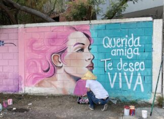 Pintan mural en homenaje a las mujeres desaparecidas en NL mural