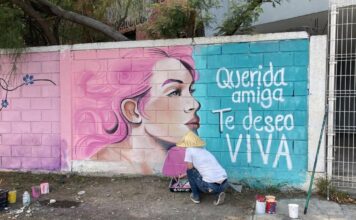 Pintan mural en homenaje a las mujeres desaparecidas en NL mural
