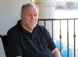 Papá de Meghan Markle va a hospital por derrame cerebral papá