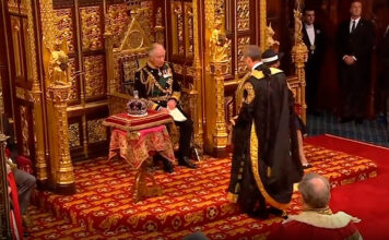 Príncipe Carlos sustituye a Isabel II en apertura de Parlamento Isabel II Príncipe Carlos