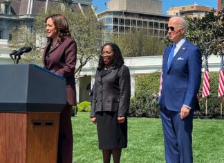 Prohibir armas de asalto en EU, pide Kamala Harris tras tiroteo en Texas prohibir