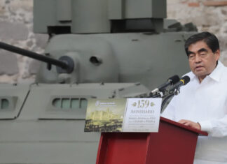 Proyectos de gobierno impulsarán desarrollo económico por 20 años: Barbosa Entre los proyectos destaca la instalación de una zona de carga y descarga de mercancías en el aeropuerto de Puebla.