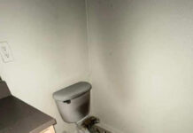 ¡Impresionante! Rayo destruye baño en Oklahoma (Fotos) rayos