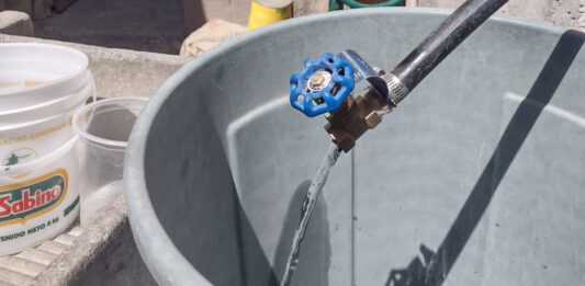 Se amplía la red de distribución del vital líquido en beneficio de 1,000 habitantes de la zona suroriente de la ciudad.