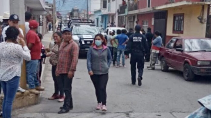 En balacera terminó un riña entre varias personas, unas de ellas mujeres.