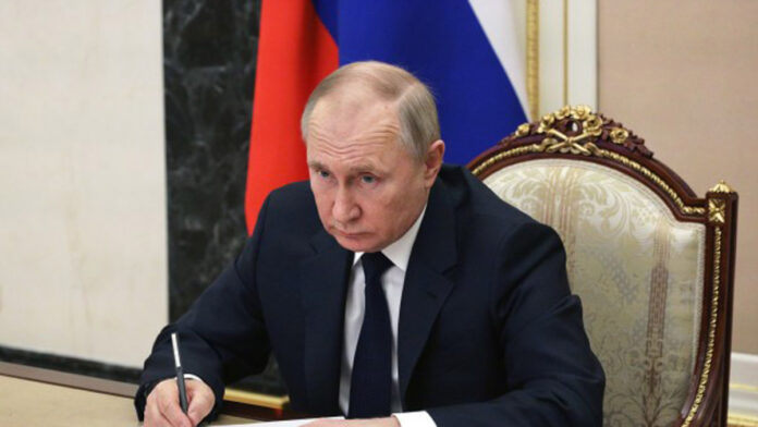 También prohibirán las transacciones con personas y empresas extranjeras afectadas por las sanciones de represalia de Rusia.