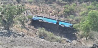 Autobús cae a barranca en SLP; reportan 6 muertos y 30 heridos