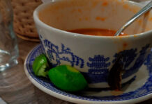 Mujer encuentra grapas dentro de sopa de Sanborns Sanborns