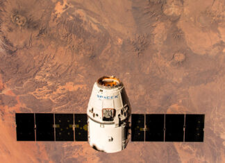 Astronautas regresan a la Tierra a bordo del SpaceX Dragon SpaceX