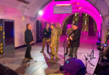 U2 ofreció concierto en metro de Kiev para la paz en Ucrania u2