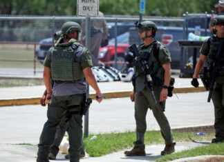 Violencia por uso de armas deja un tiroteo a la semana en EU: analista Casos de violencia como el de ayer en Texas volverán a suceder sin duda alguna ante el problema que enfrenta Estados Unidos.