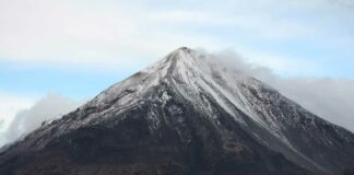 Alpinista de rescate muere en barranca del Pico de Orizaba Alpinista