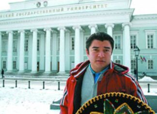 EU condena a mexicano Héctor Cabrera, acusado de espiar para Rusia EU