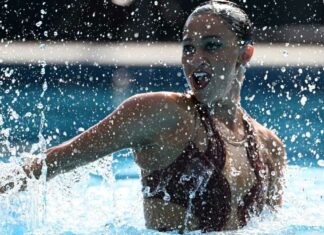 FINA prohíbe a Anita Álvarez competir en la final de equipos