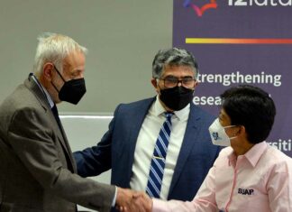 Lilia Cedillo firma convenio para garantizar exportación de alimentos frescos BUAP Lilia Cedillo