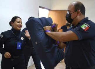 Mujeres reciben taller de defensa personal el San Pedro Mujeres