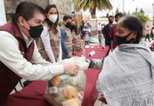 SEDIF otorga despensas a abuelitos de San Miguel Canoa SEDIF