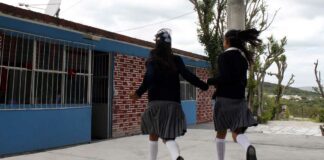 Uniformes para primaria y secundaria, garantiza Barbosa Uniformes