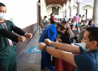 Con jornadas de salud, SEDIF e ISSSTEP benefician a trabajadores