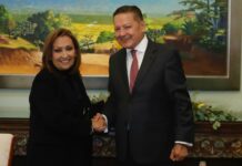 Lorena Cuéllar recibe a Rafael Contreras, delegado de la FGR en Tlaxcala