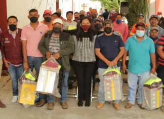 Entrega Ariadna Ayala equipamiento a personal de Servicios Públicos