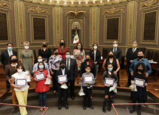 Congreso reconoce a participantes del concurso para ser comisionado infantil