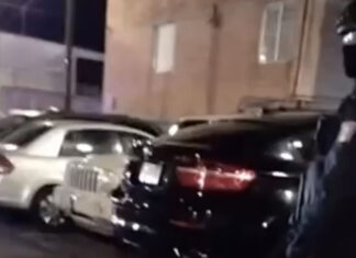 Hallan baleados a mujer y su hijo en La Margarita automóvil